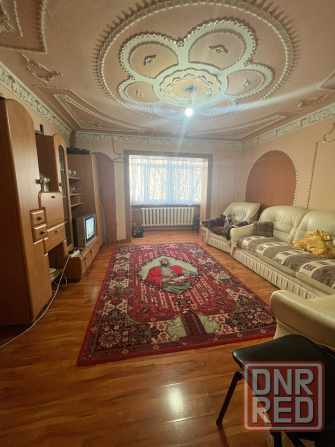 Продажа 3 комн. квартиры, м-н Солнечный Макеевка - изображение 1