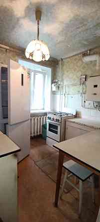 Продам 2-х комн в Пролетарскои р-не на Объединенном. Есть место под гараж во дворе. Донецк