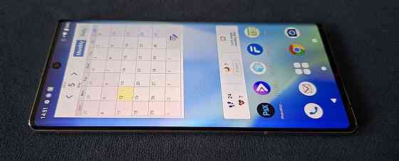 Fujitsu Arrows NX9 F-52A, 8/128 Торез