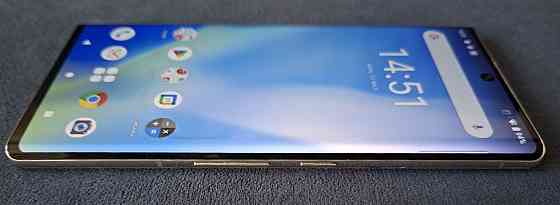 Fujitsu Arrows NX9 F-52A, 8/128 Торез
