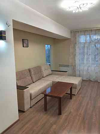Сдам трехкомнатную квартру в Мариуполе Приморский район Мариуполь