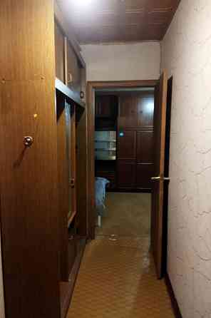 Продам 3 к. квартиру 2/9 м-н Солнечный Донецк