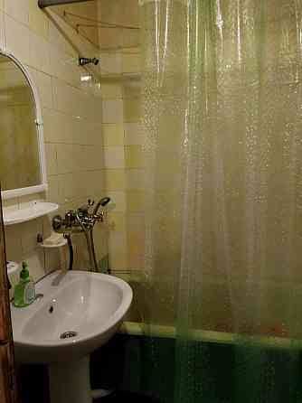 Продам 3 к. квартиру 2/9 м-н Солнечный Донецк