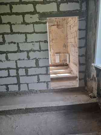 Продам крупногабаритную 2-х комнатную квартиру Мариуполь