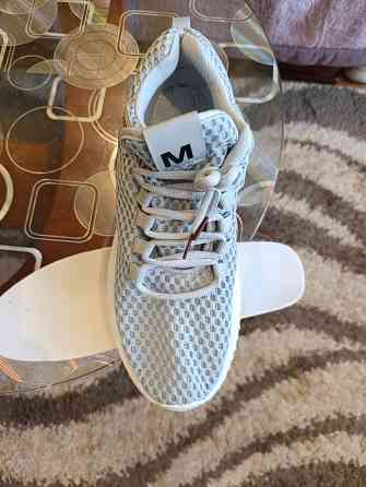 Продам кроссовки Донецк