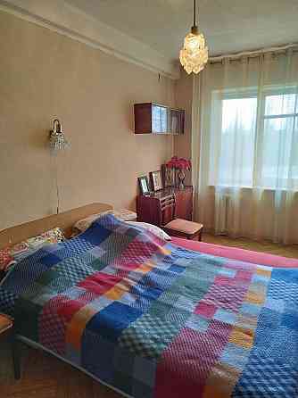 Продам 2-х ком.кв. Раздольная , жилое состояние. Документы готовы. Донецк