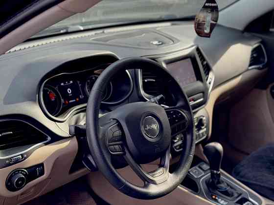Продам Jeep Cherokee Донецк