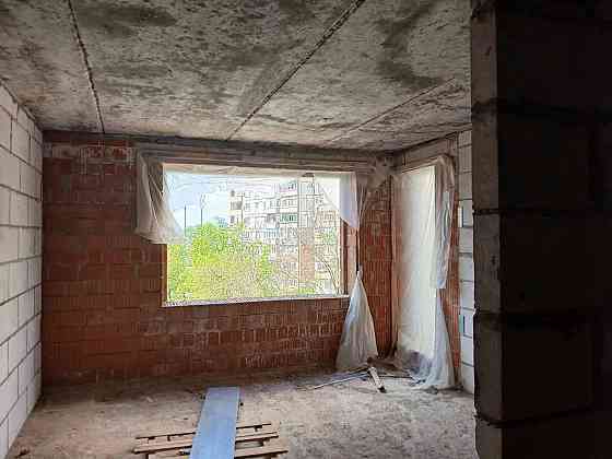 Продам 2 комнатную квартиру Мариуполь