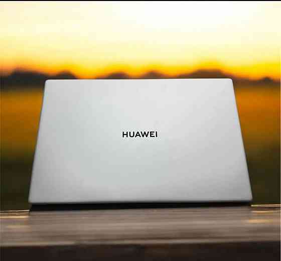 Тонкий Совремнный Huawey Honor 8gb/256gb Донецк