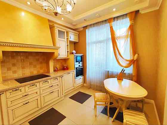 Продам 3-х комнатную квартиру в новострое, жк Центральный Донецк