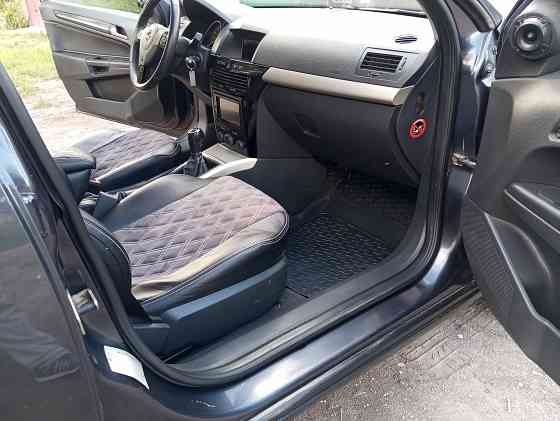 Продам Opel Astra H. 1.8 2008г. Енакиево
