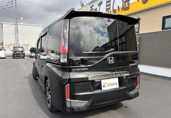Honda Stepwgn Spada 1.5 Донецк