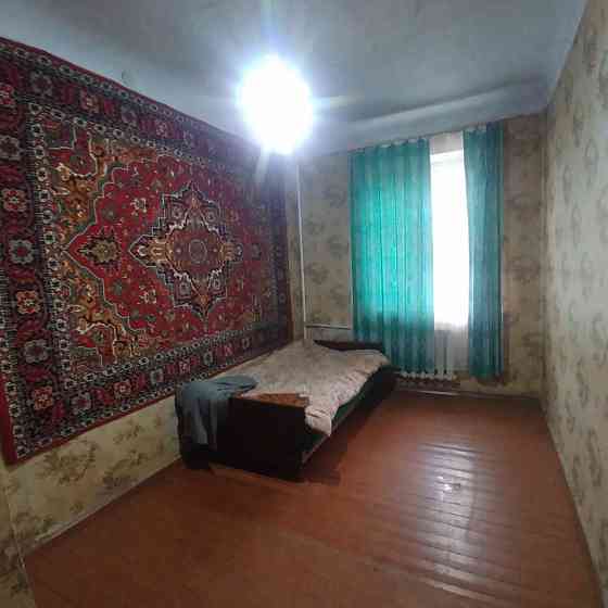 Продам 3 ккв. р-н Медучилища. Макеевка