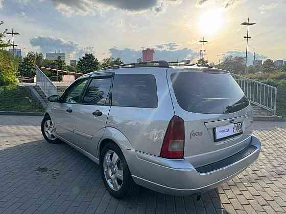 Ford Focus универсал Цвет: серебристый Год: 2002 Донецк