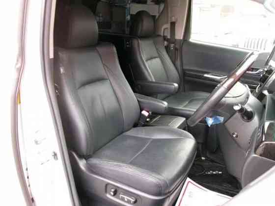 TOYOTA VELLFIRE 2.4 Донецк