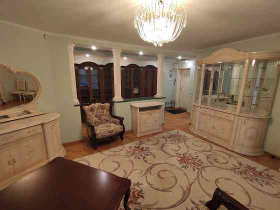 2-к. квартира, 74 м², 1/9 эт. Донецк
