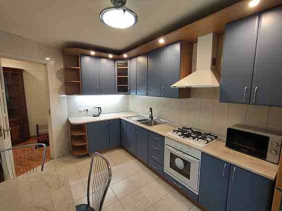2-к. квартира, 74 м², 1/9 эт. Донецк