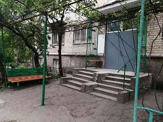 2к.кв. Ворошиловский р-н, Бульвар Школьный, 45м2 Донецк