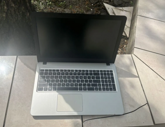Asus 15 (4ядра.4gbDDR4,500gb,Radeon-1gb) -гарантия год Донецк
