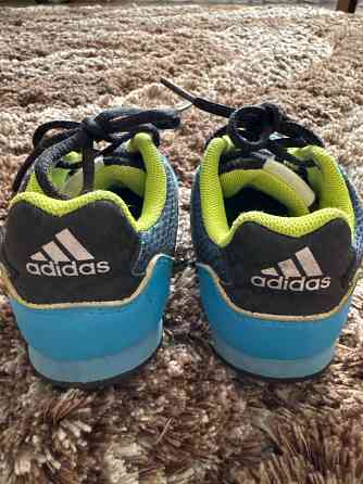 Кроссовки adidas Донецк
