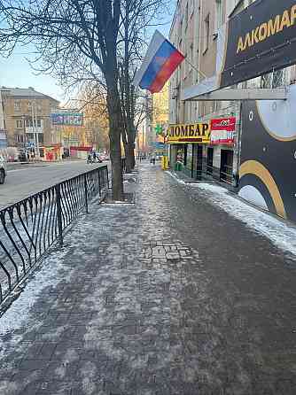 Сдается в субаренду помещение на пр.Гурова, вторая часть помещения алкомаркет площадь 30кв.м. Донецк