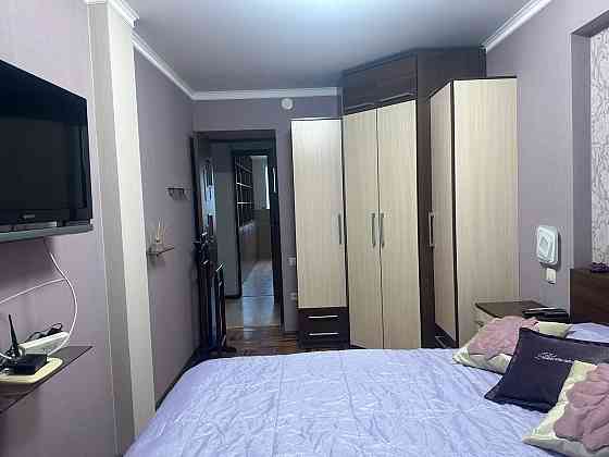 Продам 4 комнатную квартиру Мариуполь