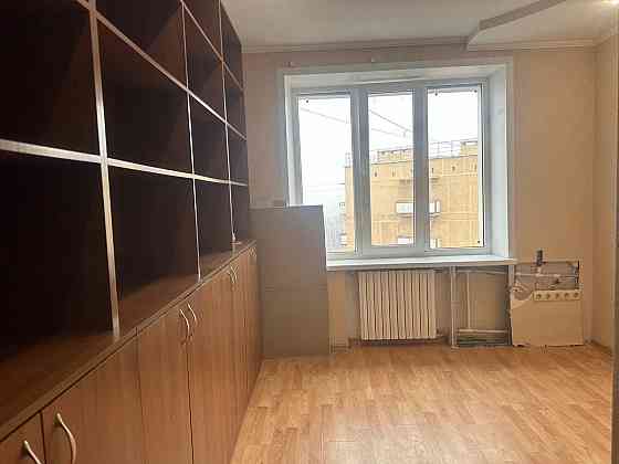 Продам 4 комнатную квартиру Мариуполь