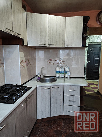 продается 2 комн. кв. на трубной стороне Харцызск - изображение 1