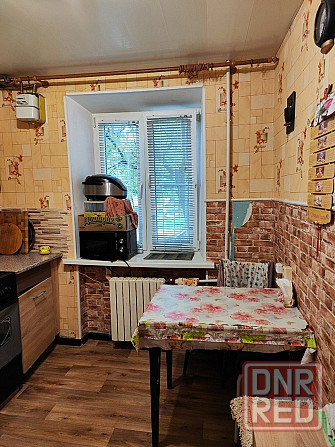 продается 2 комн. кв. в центре города Харцызск - изображение 2