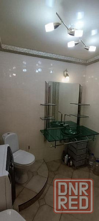 Продаётся трёхкомнатная квартира в Кировском районе (Текстильщик), ул.Петровского. Донецк - изображение 6
