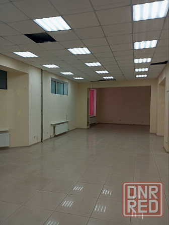 Сдам в аренду тЦ 750 м² в Горловке. Центральный Рынок. Ремонт. Горловка - изображение 1