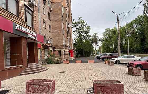 сдам помещение 180 м2. Центр Ворошиловский район, пересечение Розы Люксембург и Богдана Хмельницкого Донецк