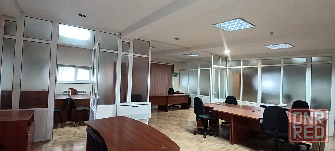 Сдам офис 350 м² в Ленинском р-не. Мебель. Автономное отопление. Парковка. Накопительный бак! Донецк - изображение 5