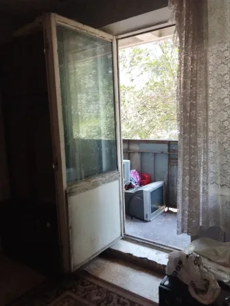Продам 1-но км кв-ру 2/5 Калининский р-н Донецк