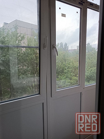 Продается 1 комн . гостинка , Пролетарский р-н , ас Щетинина, 4/9 Донецк - изображение 1