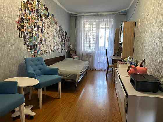 Продам 3 комнатную квартиру Мариуполь