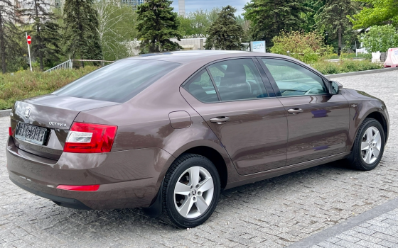 Skoda Octavia A7 Зелёная автотека Идеальное Состояние Донецк