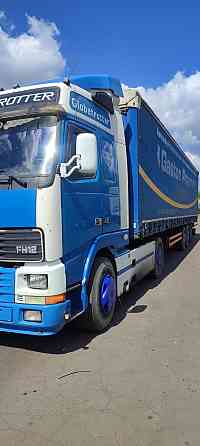 Продам тягач Volvo FH12 с полуприцепом Kogel Макеевка