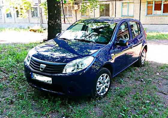 Срочно продается автомобиль (дачия сандеро 2010 года, 1,4мт, механика, бензин, 148000 км ) Амвросиевка
