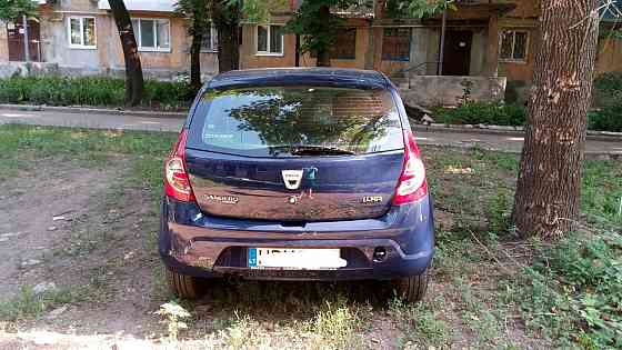Срочно продается автомобиль (дачия сандеро 2010 года, 1,4мт, механика, бензин, 148000 км ) Амвросиевка