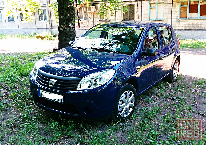 Срочно продается автомобиль (дачия сандеро 2010 года, 1,4мт, механика, бензин, 148000 км ) Амвросиевка - изображение 1