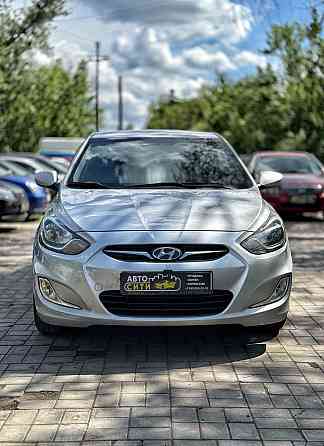 Hyundai Solaris 2013 автомат Макеевка