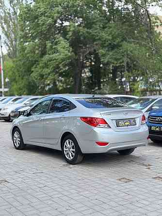 Hyundai Solaris 2013 автомат Макеевка