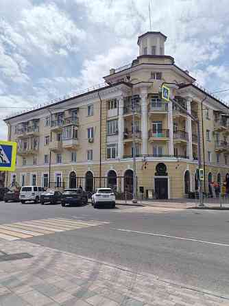 Продаётся 3-х комнатная квартира, в культурном центре города, напротив Драматического театра. Мариуполь
