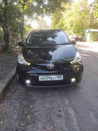 Продам Toyota Prius Alpha 2015г Донецк