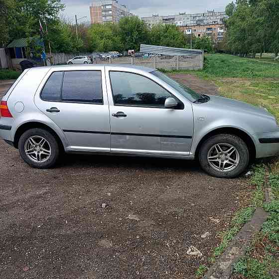Продам гольф 2003 год 1,6 Донецк