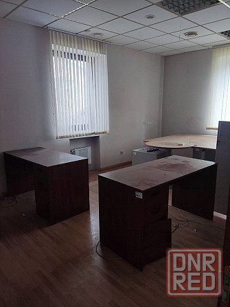 Сдается в аренду хороший офис на пр.Мира Площадь 400 кв.м. Первый этаж. Отдельный вход. Донецк - изображение 1
