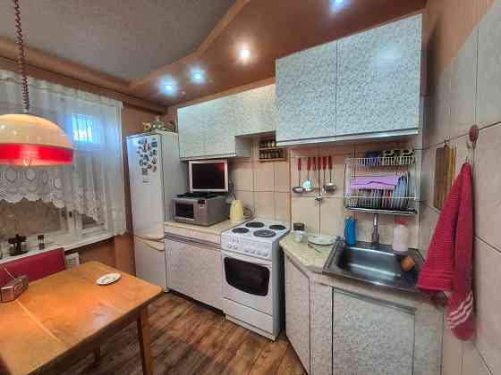 продам 2х комнатную квартиру Донецк куйбышевский р-н пос Горняк Донецк