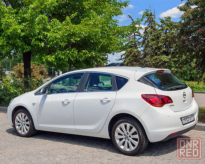 2012 Opel Astra J 1.6 автомат Донецк - изображение 3