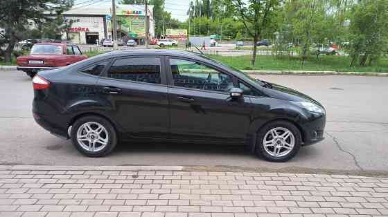 Продам Ford Fiesta sedan 2016 г.в. Макеевка